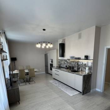 Продается 3-х комнатная квартира, 97 м²