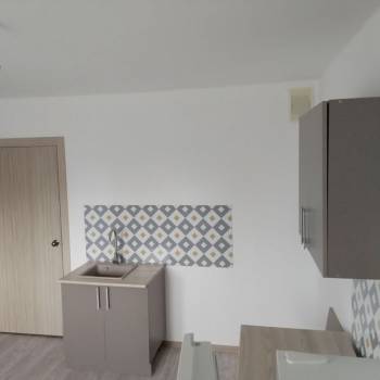 Продается 1-комнатная квартира, 32 м²