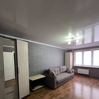 Сдается 1-комнатная квартира, 40 м²
