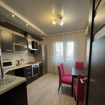 Сдается 1-комнатная квартира, 44 м²