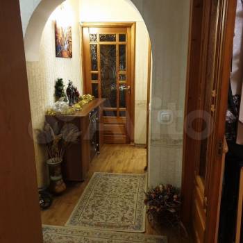Продается Многокомнатная квартира, 77 м²