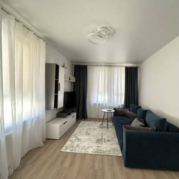 Сдается 2-х комнатная квартира, 56 м²