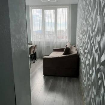 Продается 1-комнатная квартира, 42,5 м²