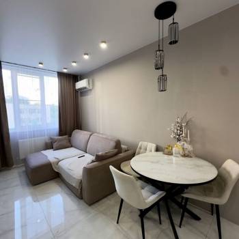 Продается 1-комнатная квартира, 42,9 м²