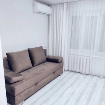 Продается 1-комнатная квартира, 35 м²
