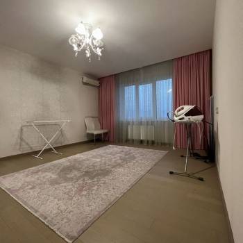 Продается 3-х комнатная квартира, 107 м²