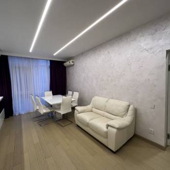 Продается 3-х комнатная квартира, 107 м²