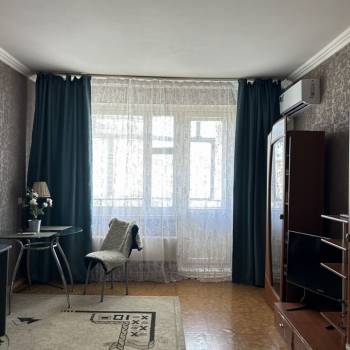 Сдается 1-комнатная квартира, 37,4 м²