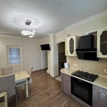 Продается 3-х комнатная квартира, 80 м²
