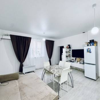 Продается 1-комнатная квартира, 45 м²