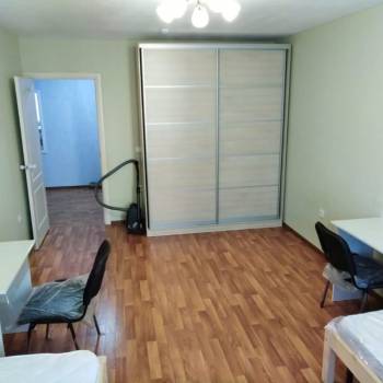 Сдается Многокомнатная квартира, 90 м²