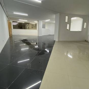 Продается Нежилое помещение, 182 м²