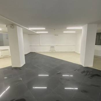 Продается Нежилое помещение, 182 м²