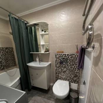 Продается 1-комнатная квартира, 38 м²
