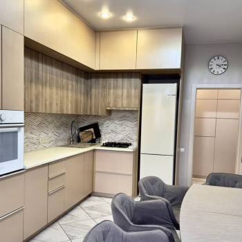 Продается 2-х комнатная квартира, 77 м²