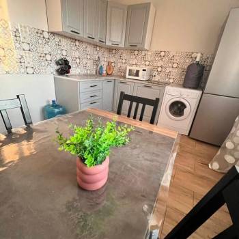 Продается 1-комнатная квартира, 41,8 м²