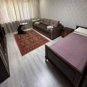 Продается 1-комнатная квартира, 37,5 м²