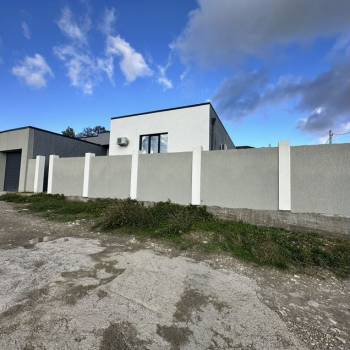 Продается Дом, 220 м²