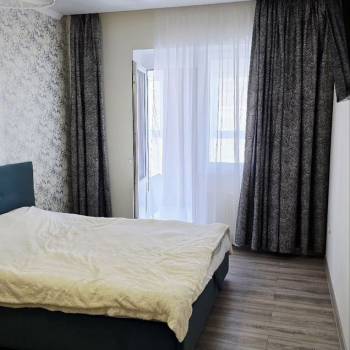 Сдается 1-комнатная квартира, 49 м²