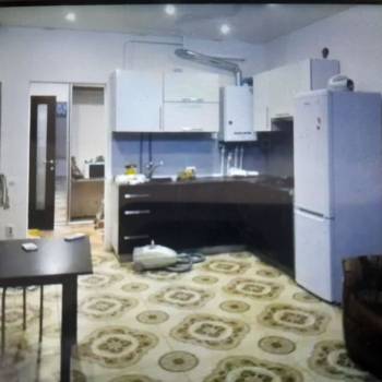 Продается 1-комнатная квартира, 54,4 м²
