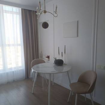 Продается 1-комнатная квартира, 42 м²
