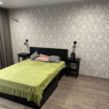 Продается 1-комнатная квартира, 43 м²