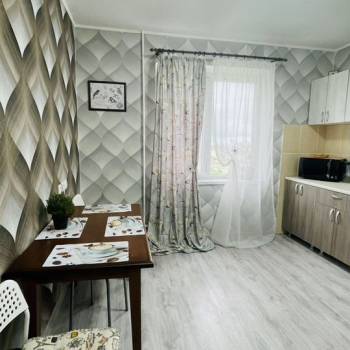 Продается 1-комнатная квартира, 40 м²