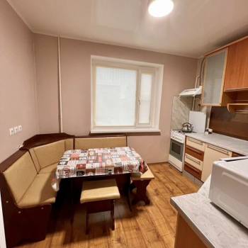 Сдается 1-комнатная квартира, 40 м²