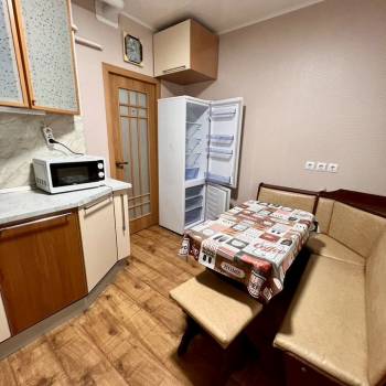 Сдается 1-комнатная квартира, 40 м²