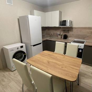 Сдается 1-комнатная квартира, 38 м²