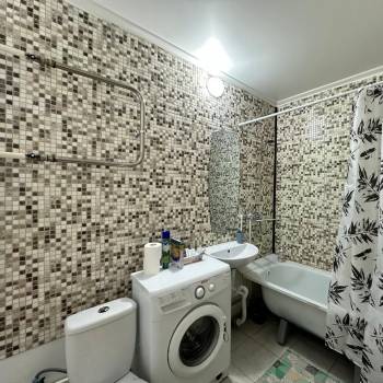 Сдается 1-комнатная квартира, 38 м²