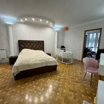 Продается Многокомнатная квартира, 92 м²