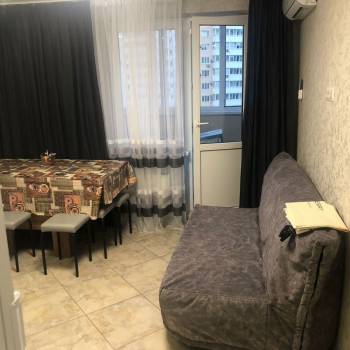 Сдается 1-комнатная квартира, 42 м²