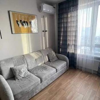 Продается 1-комнатная квартира, 35 м²