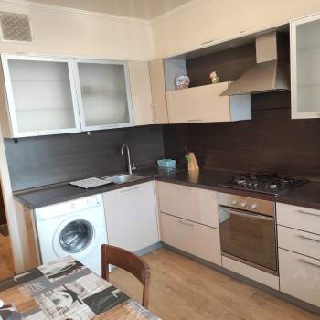 Сдается 1-комнатная квартира, 50,1 м²