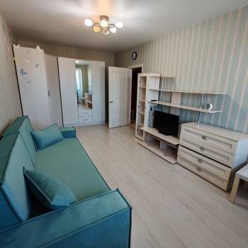 Продается 1-комнатная квартира, 37,2 м²