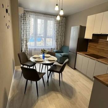 Сдается 1-комнатная квартира, 40 м²