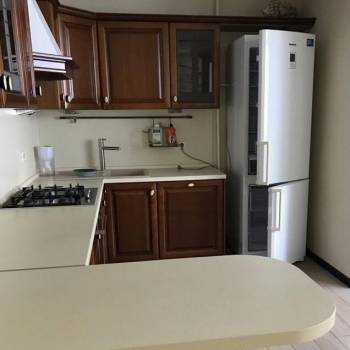 Сдается 1-комнатная квартира, 70 м²