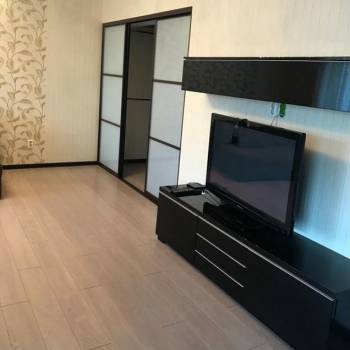 Сдается 1-комнатная квартира, 70 м²