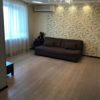 Сдается 1-комнатная квартира, 70 м²
