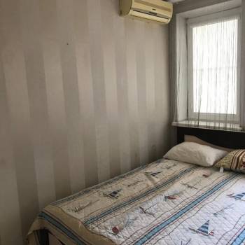 Сдается 1-комнатная квартира, 70 м²