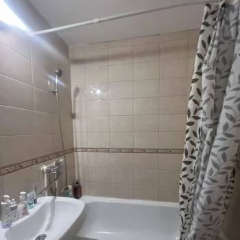 Продается 1-комнатная квартира, 37 м²