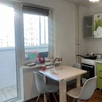 Продается 1-комнатная квартира, 37 м²