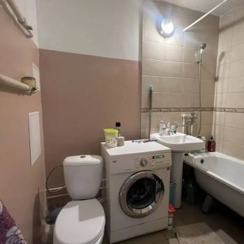 Продается 1-комнатная квартира, 37 м²
