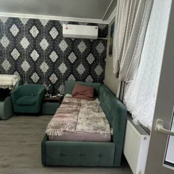 Продается 1-комнатная квартира, 53 м²