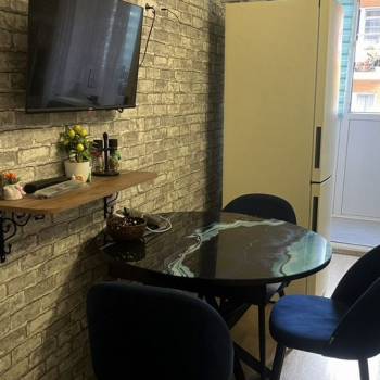 Продается 1-комнатная квартира, 53 м²