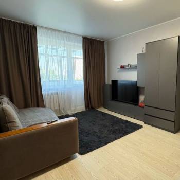 Продается 1-комнатная квартира, 37,3 м²