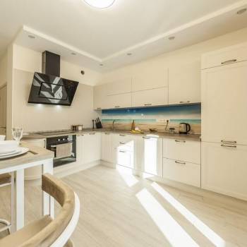 Сдается 1-комнатная квартира, 63 м²