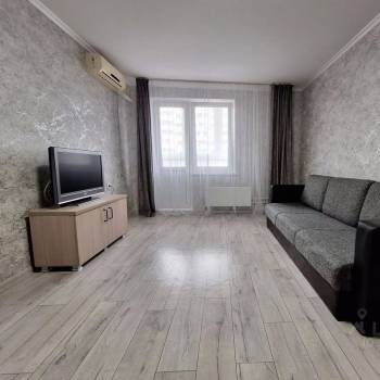 Сдается 1-комнатная квартира, 38 м²