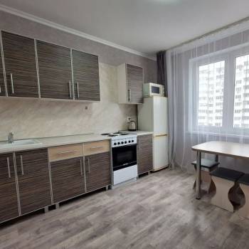 Сдается 1-комнатная квартира, 38 м²